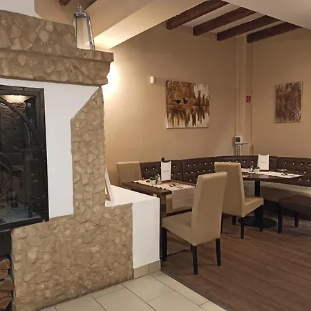 éden Lounge Restaurant&pension Bed & Breakfast Veresegyház