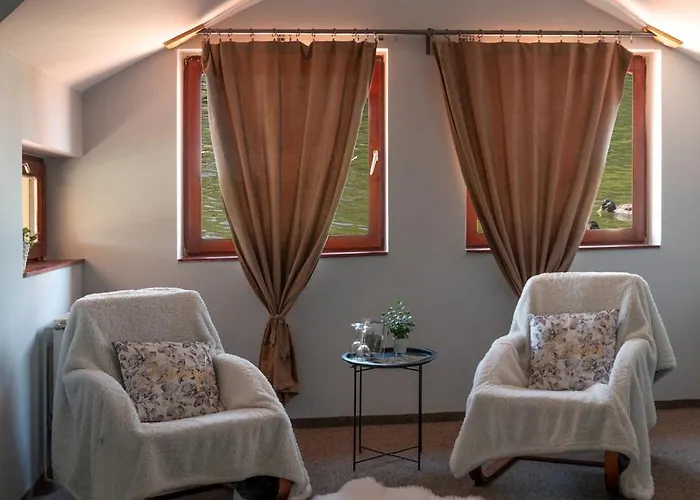 Eden Lounge Restaurant & Отель типа 