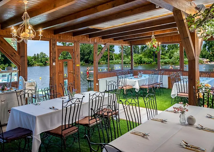 Eden Lounge Restaurant & Верешедьхаз