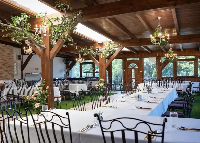 فندق مبيت وإفطار Eden Lounge Restaurant & Veresegyház
