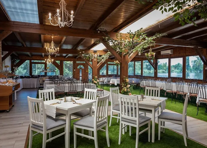 Eden Lounge Restaurant & Верешедьхаз