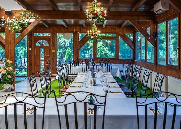 Eden Lounge Restaurant &