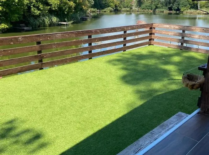 Eden Lounge Restaurant & Верешедьхаз