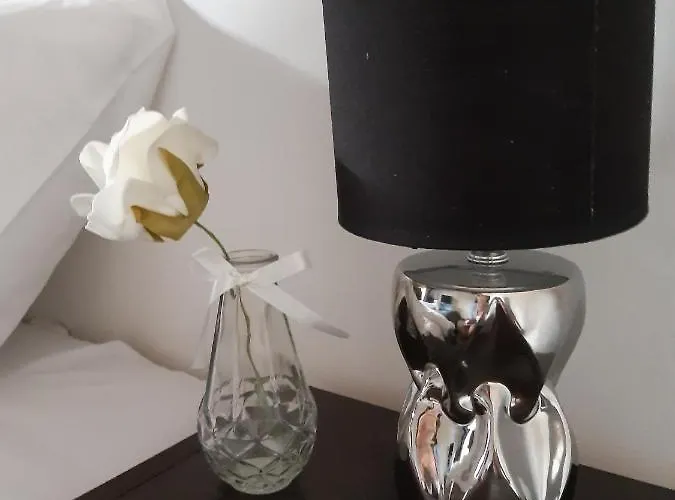 فندق مبيت وإفطار Eden Lounge Restaurant &