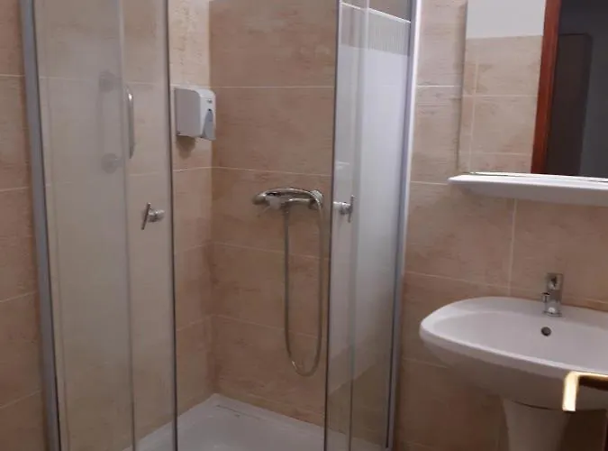 Eden Lounge Restaurant & Верешедьхаз